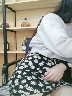看一些性徵就明白这女学生多饥渴